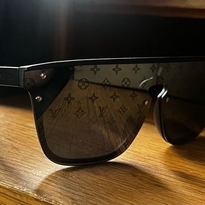 Louis Vuitton Black Waimea Sunglasses